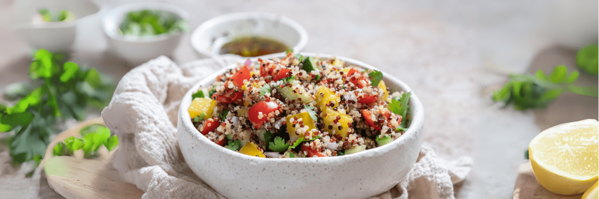 Wellness für den Magen: Quinoa-Salat mit geröstetem...